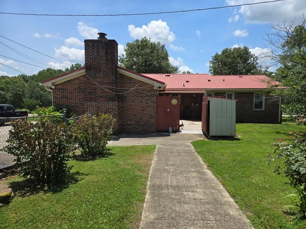 301 McQuade Cir McMinnville, TN 37110