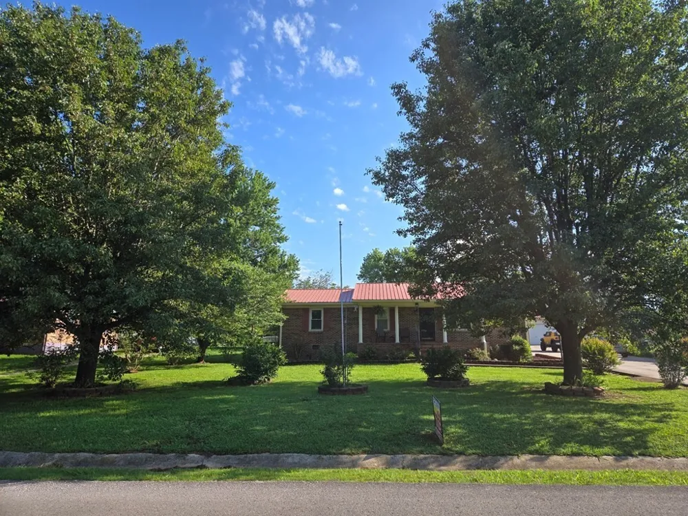 301 McQuade Cir McMinnville, TN 37110