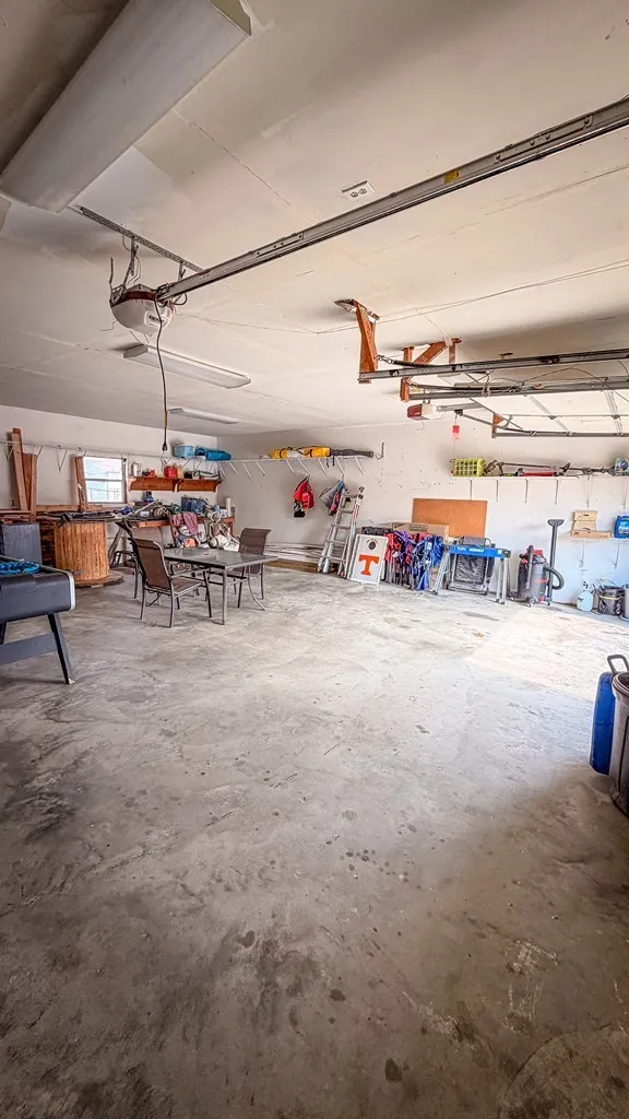 301 McQuade Cir McMinnville, TN 37110