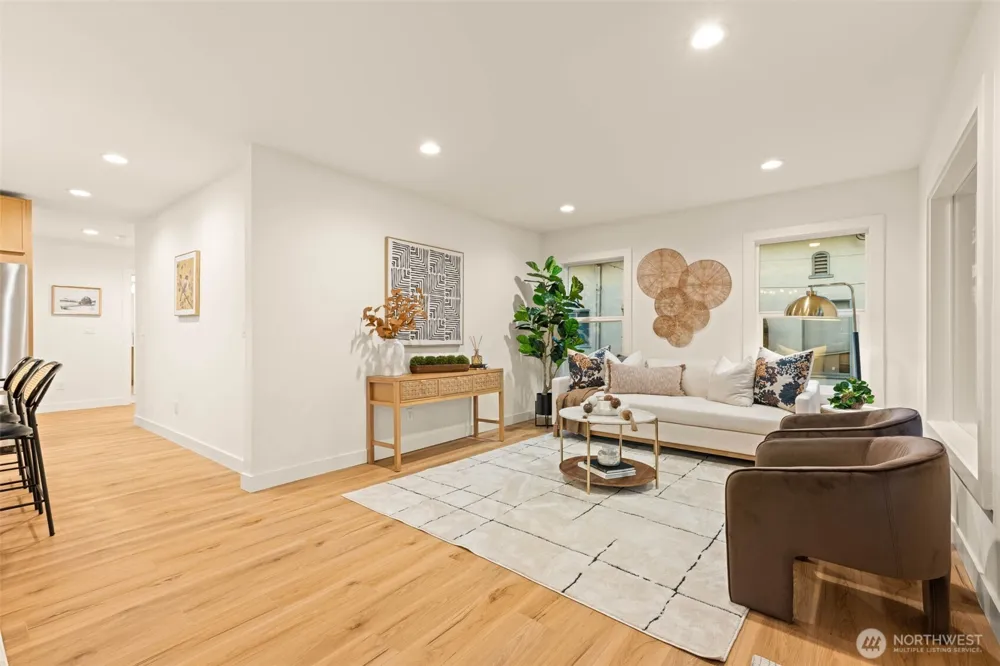 1128 77th Street Seattle, WA 98103