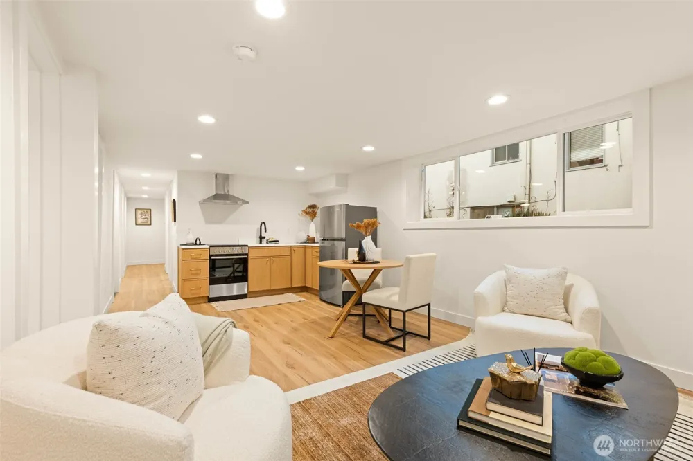 1128 77th Street Seattle, WA 98103