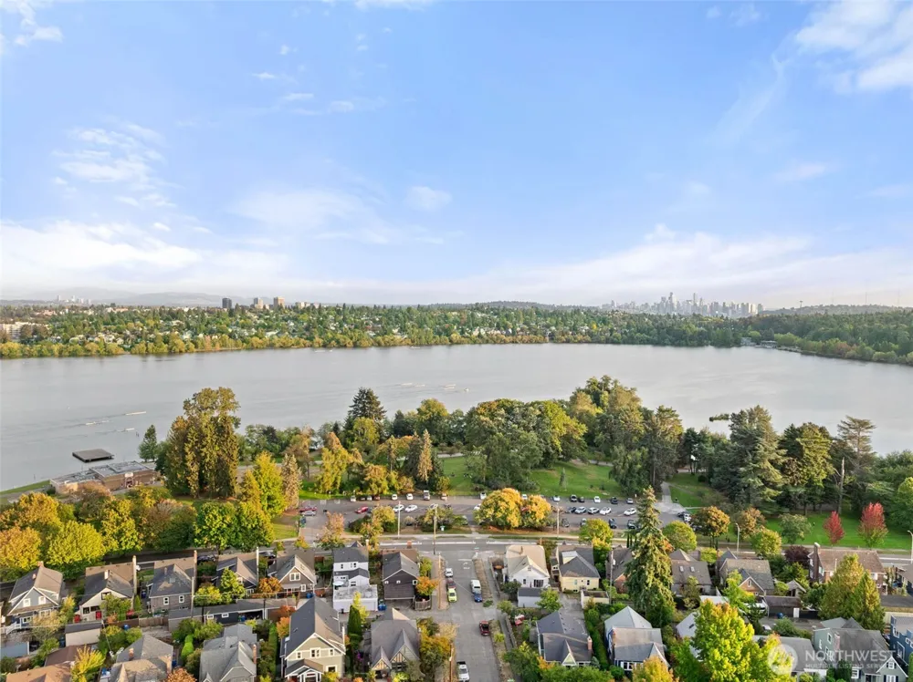 1128 77th Street Seattle, WA 98103