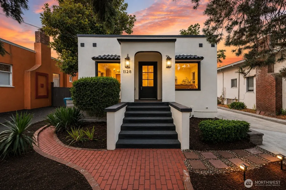 1128 77th Street Seattle, WA 98103