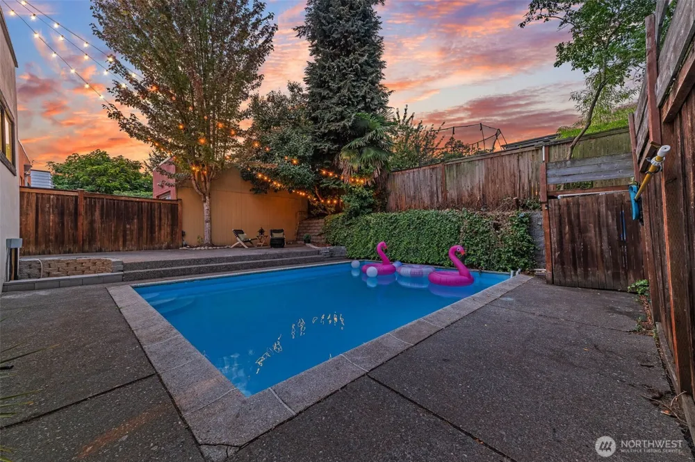 1128 77th Street Seattle, WA 98103