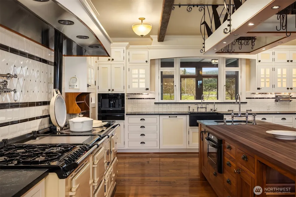 231 River Run Road Sequim, WA 98382
