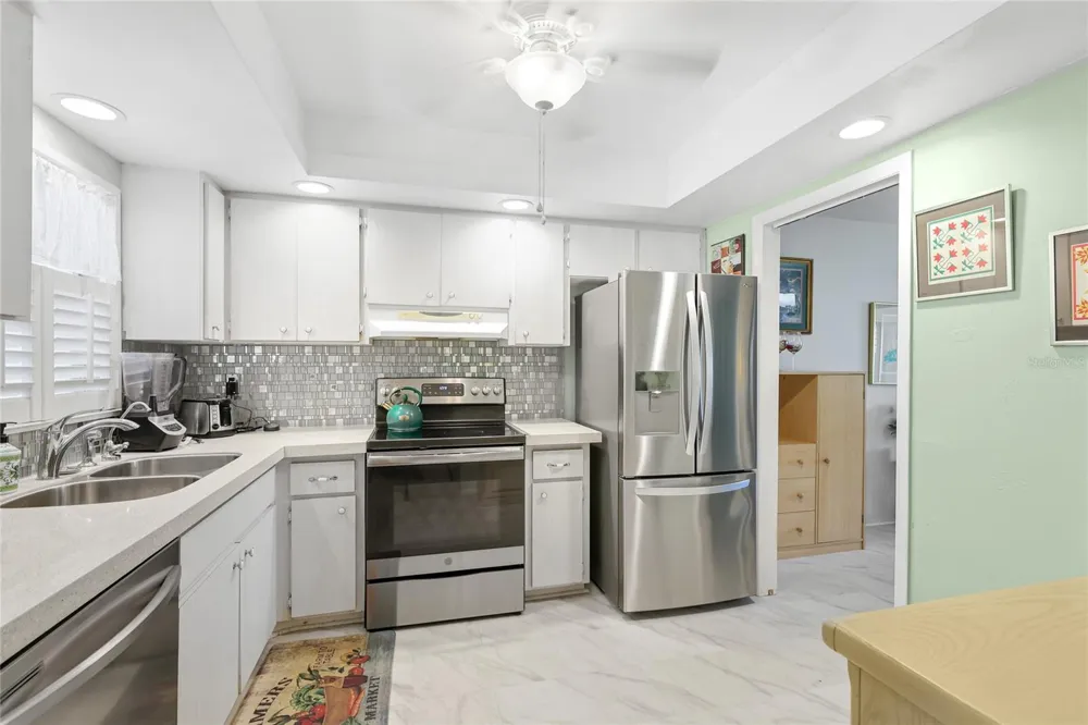 2327 WATERBLUFF PLACE #V315 Sarasota, FL 34231