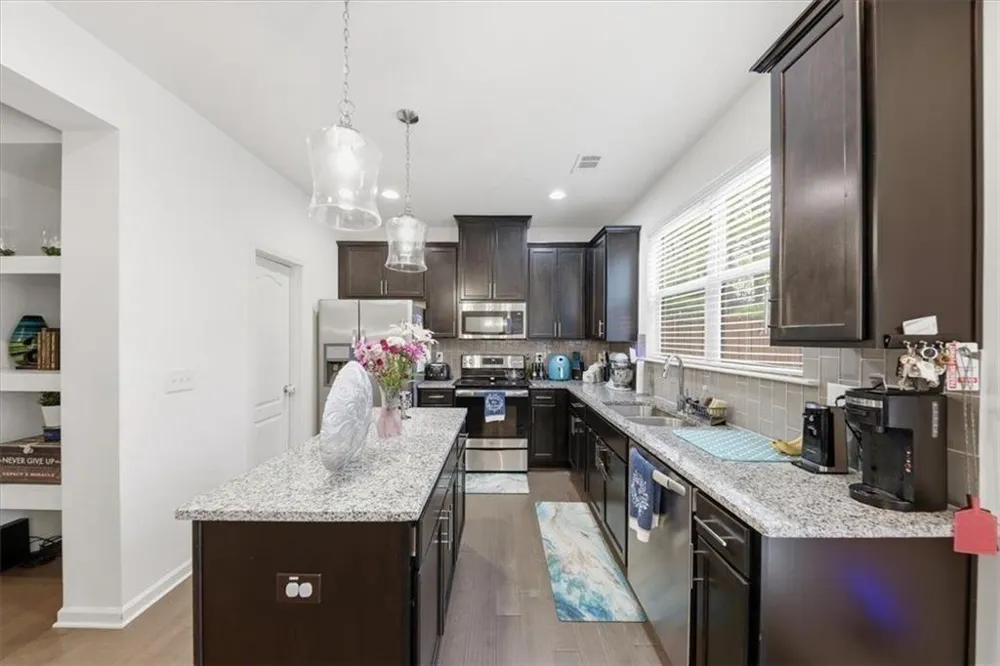 5527 Radford Loop Fairburn, GA 30213