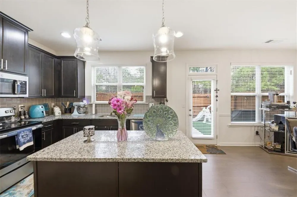 5527 Radford Loop Fairburn, GA 30213