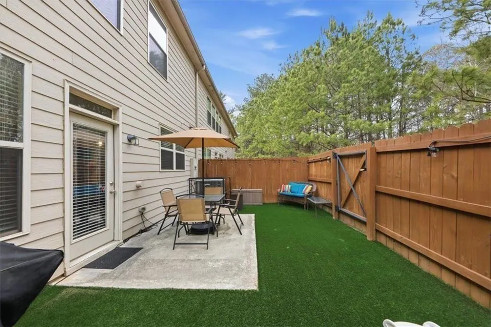 5527 Radford Loop Fairburn, GA 30213