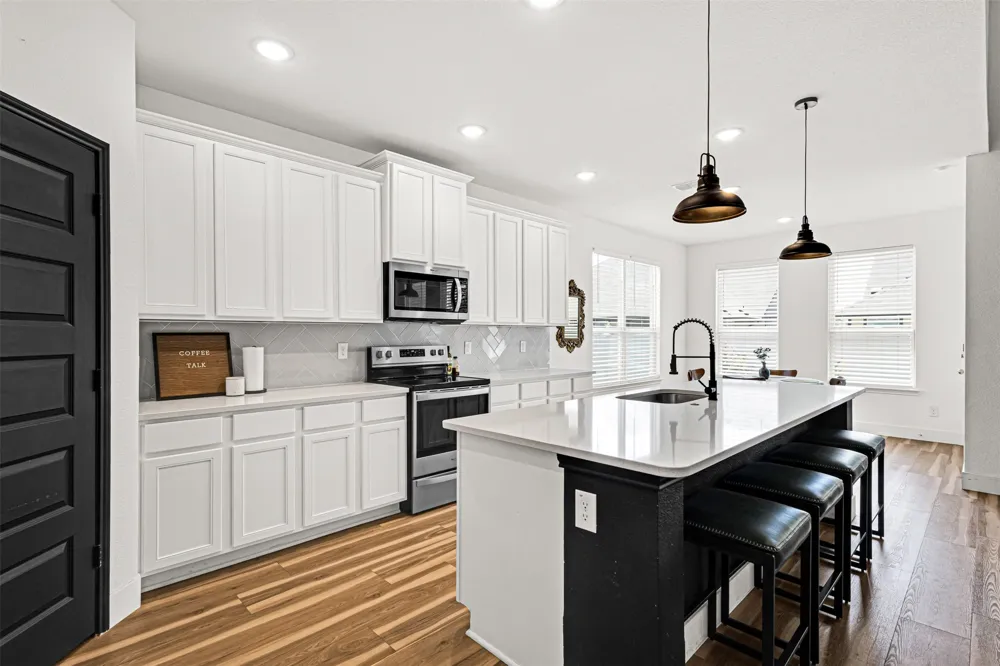 9016 Huxley Drive Providence Village, TX 76227