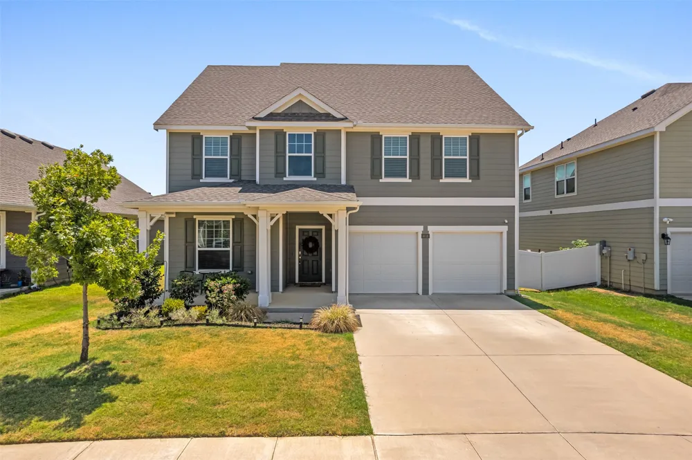 9016 Huxley Drive Providence Village, TX 76227