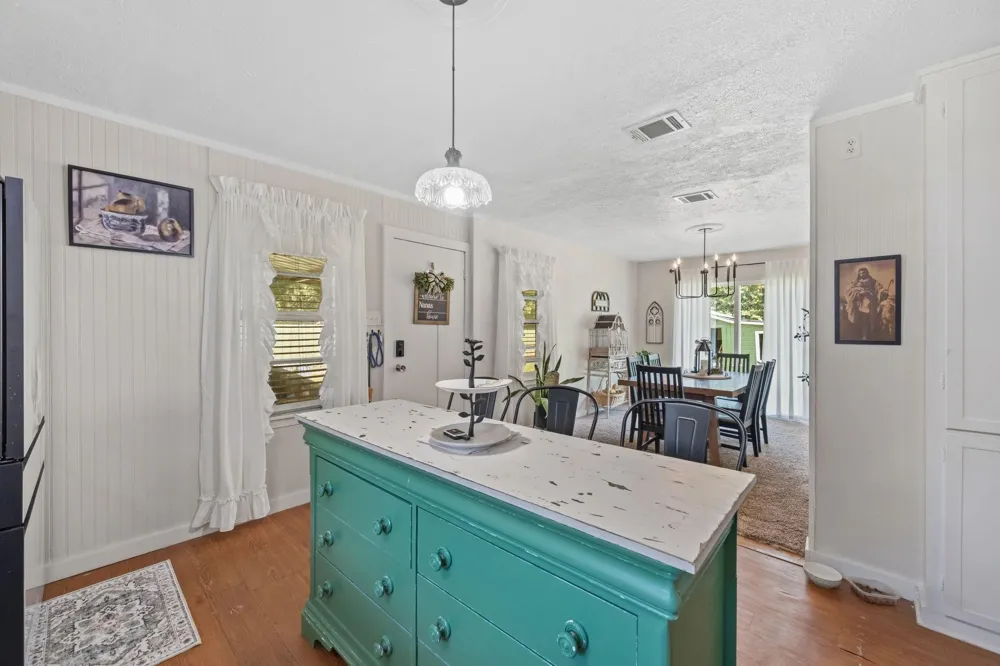 9820 Highway 150 Shepherd, TX 77371