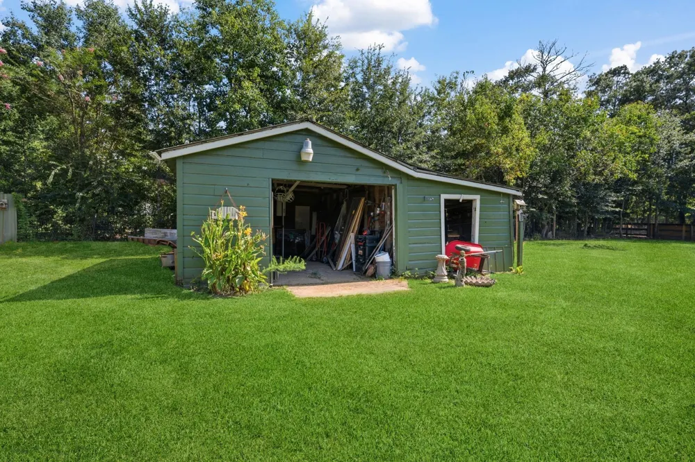 9820 Highway 150 Shepherd, TX 77371