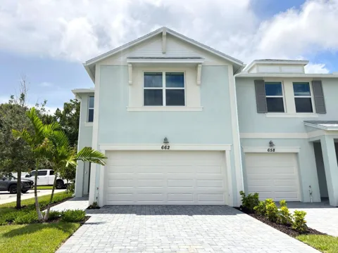 662 Salisbury Circle