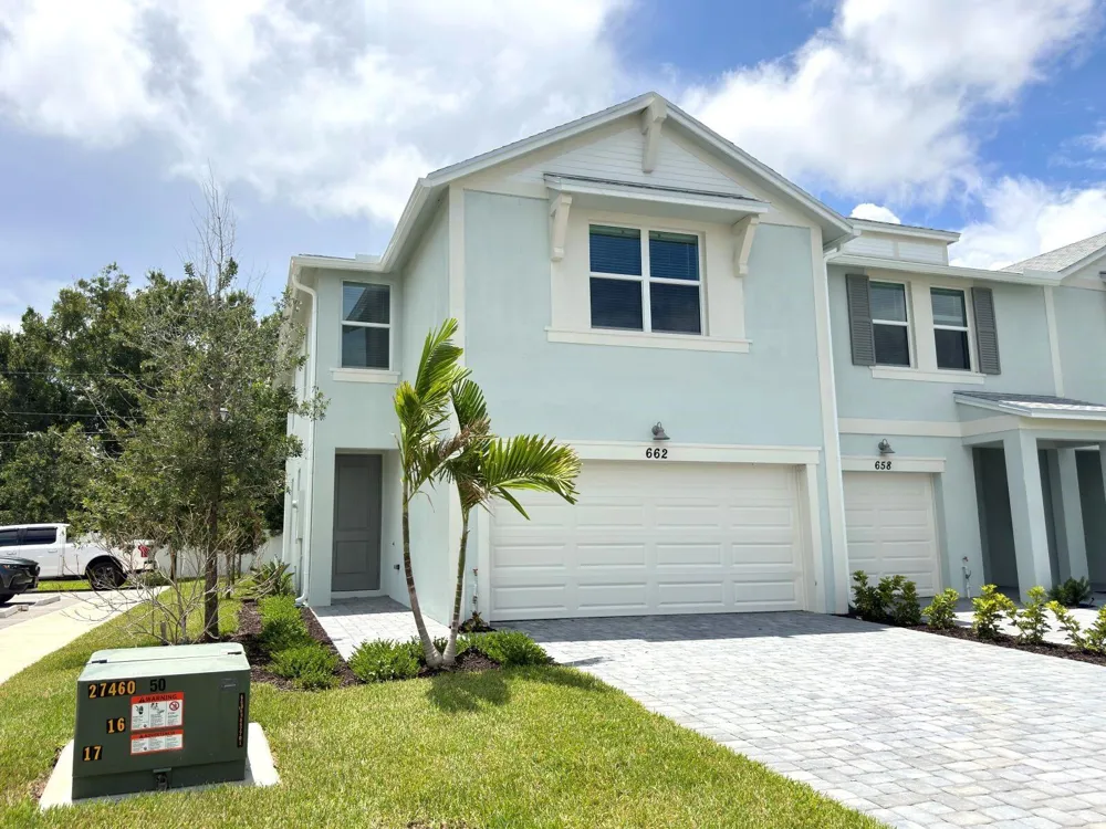 662 Salisbury Circle Fort Pierce, FL 34982