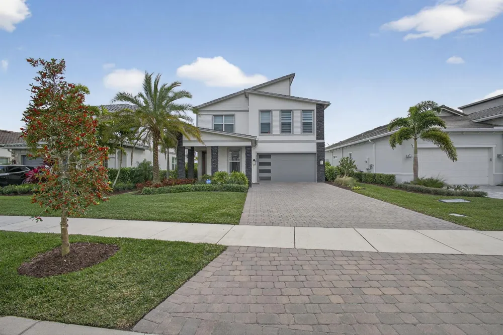 12534 Triumph Lane Palm Beach Gardens, FL 33412
