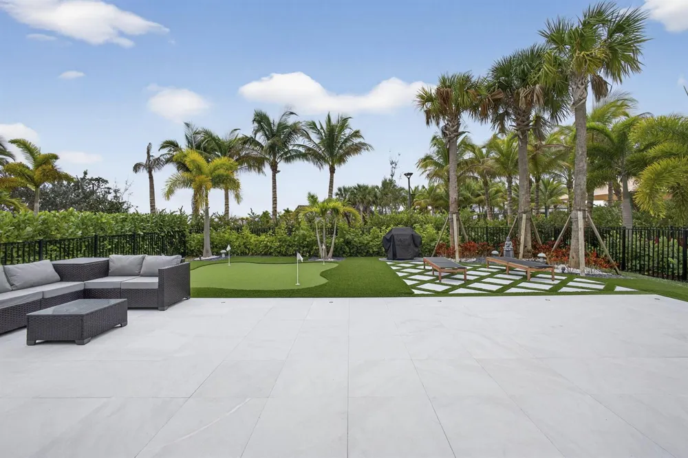 12534 Triumph Lane Palm Beach Gardens, FL 33412