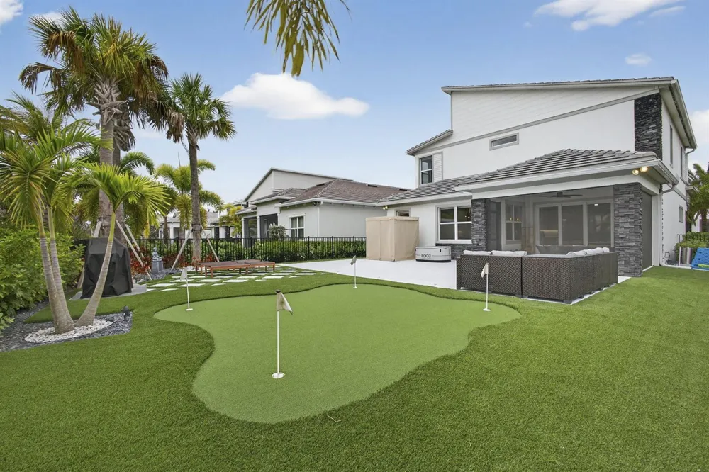 12534 Triumph Lane Palm Beach Gardens, FL 33412
