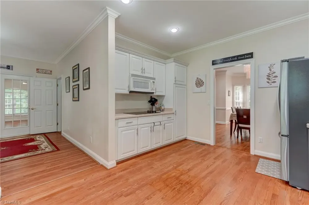3608 Summit Lakes Drive Browns Summit, NC 27214