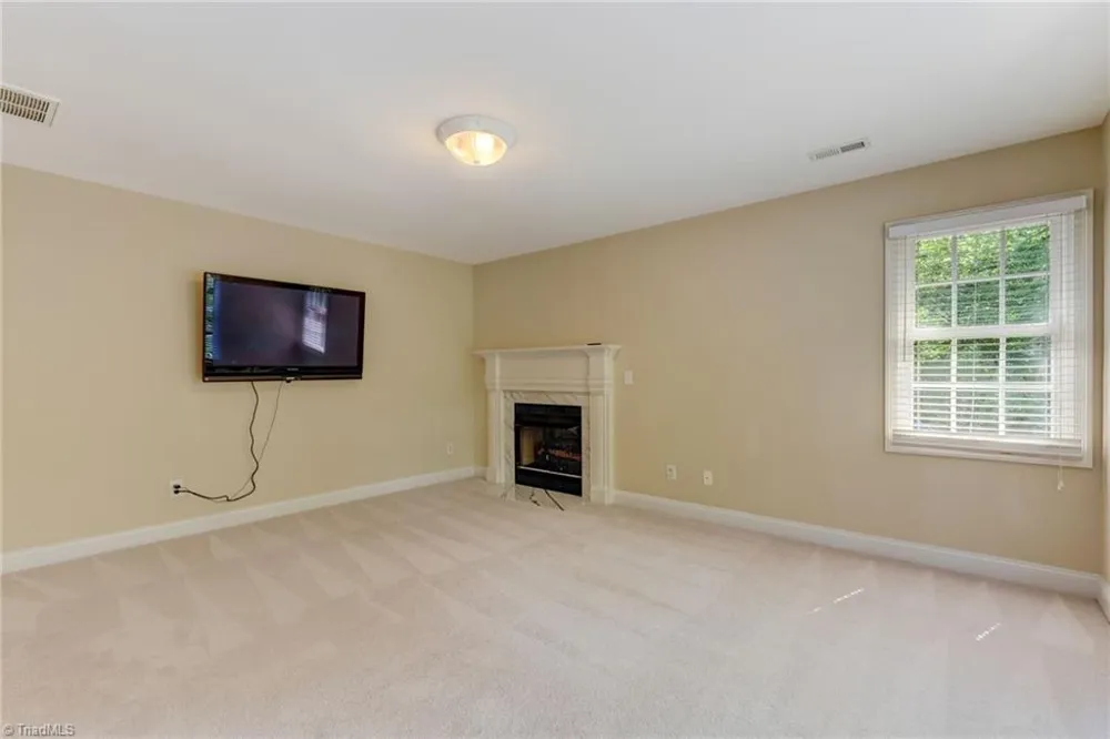 3608 Summit Lakes Drive Browns Summit, NC 27214