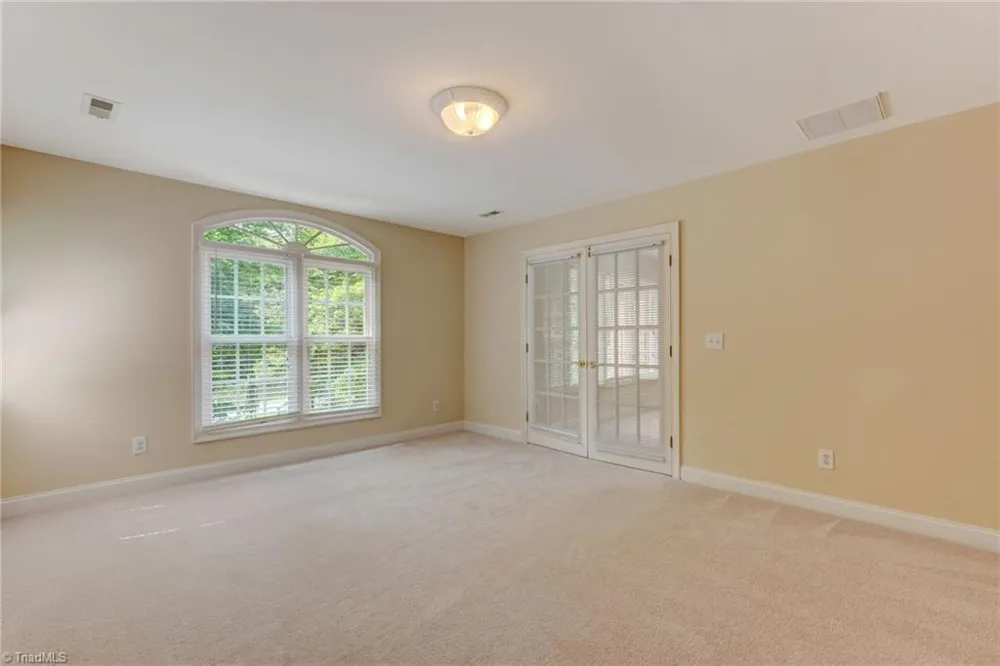 3608 Summit Lakes Drive Browns Summit, NC 27214
