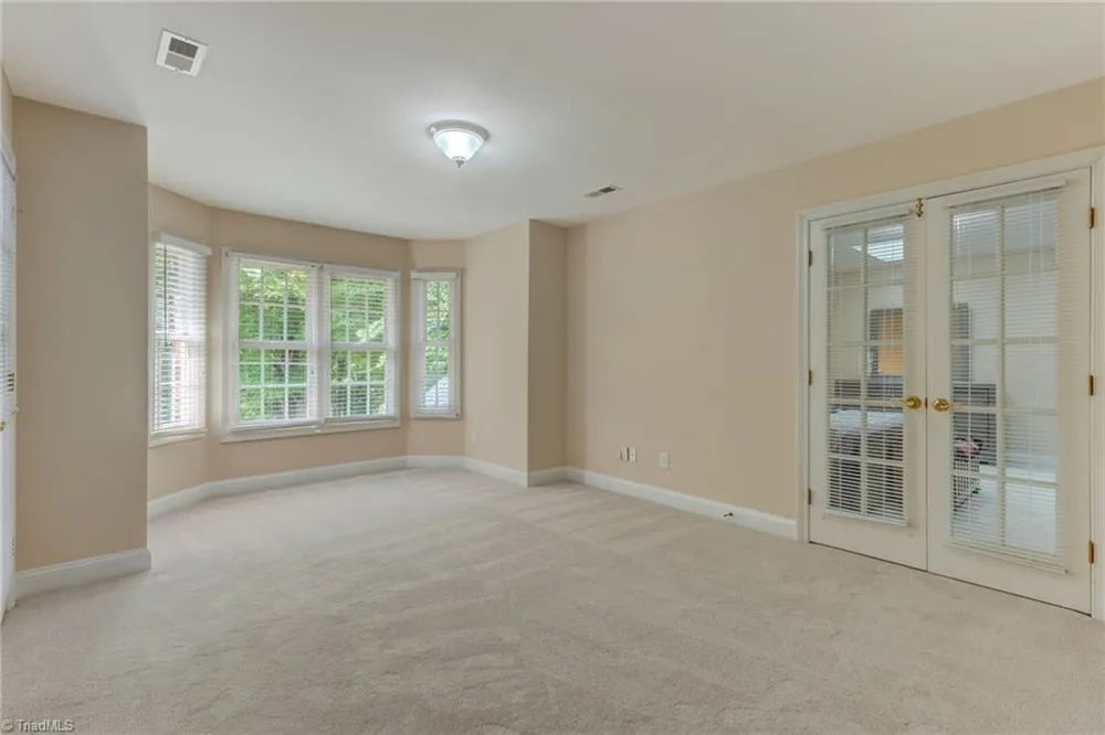 3608 Summit Lakes Drive Browns Summit, NC 27214