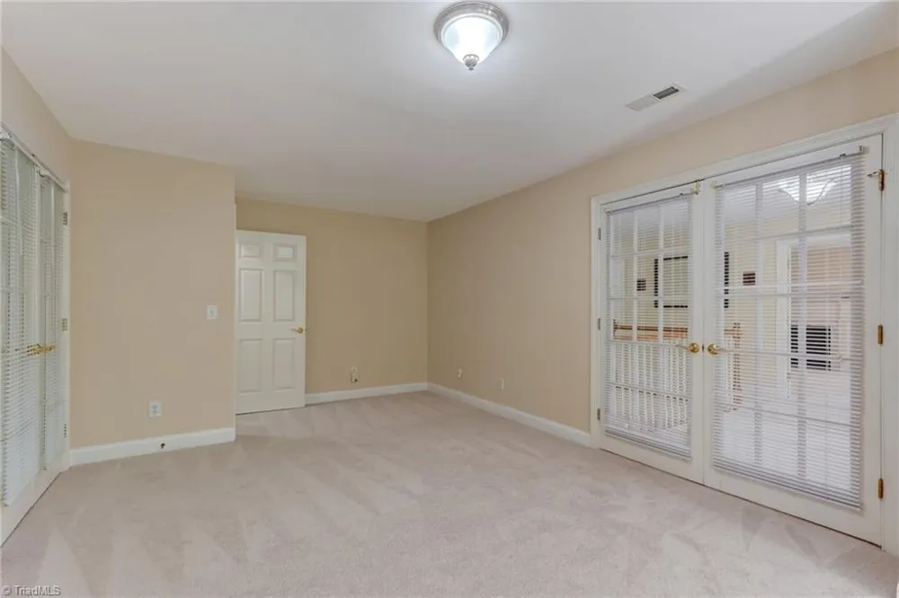 3608 Summit Lakes Drive Browns Summit, NC 27214