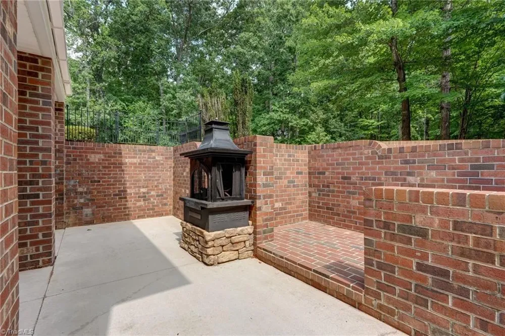 3608 Summit Lakes Drive Browns Summit, NC 27214