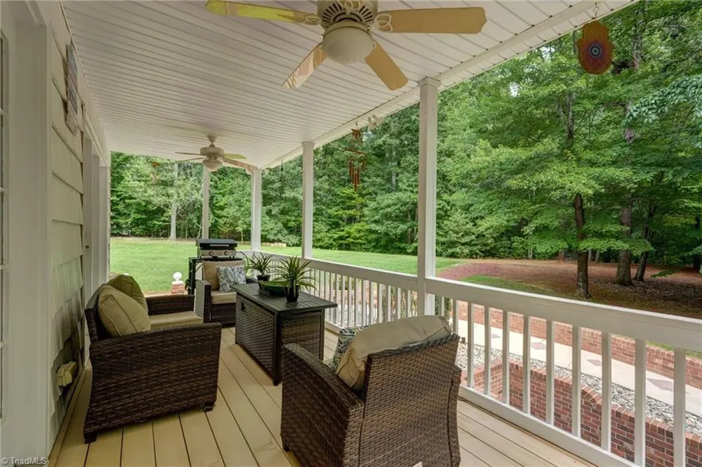 3608 Summit Lakes Drive Browns Summit, NC 27214