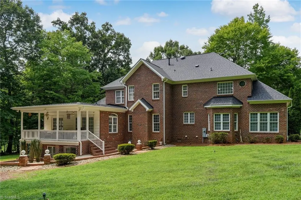 3608 Summit Lakes Drive Browns Summit, NC 27214
