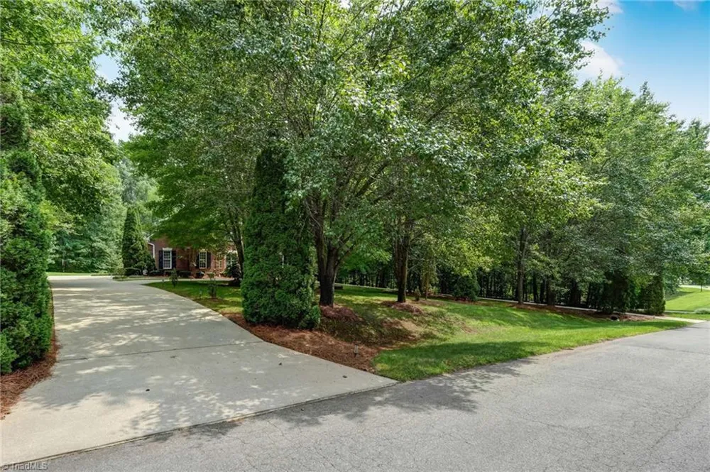 3608 Summit Lakes Drive Browns Summit, NC 27214