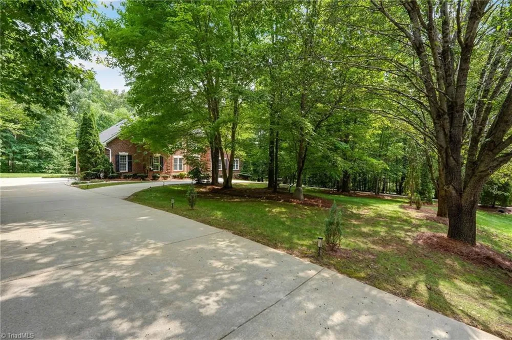 3608 Summit Lakes Drive Browns Summit, NC 27214