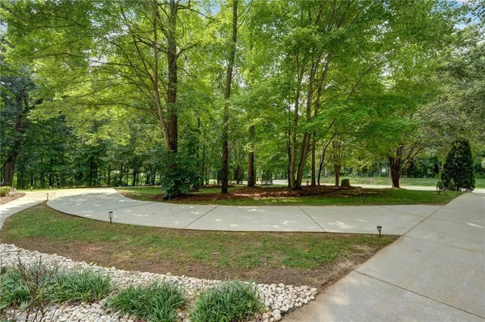 3608 Summit Lakes Drive Browns Summit, NC 27214
