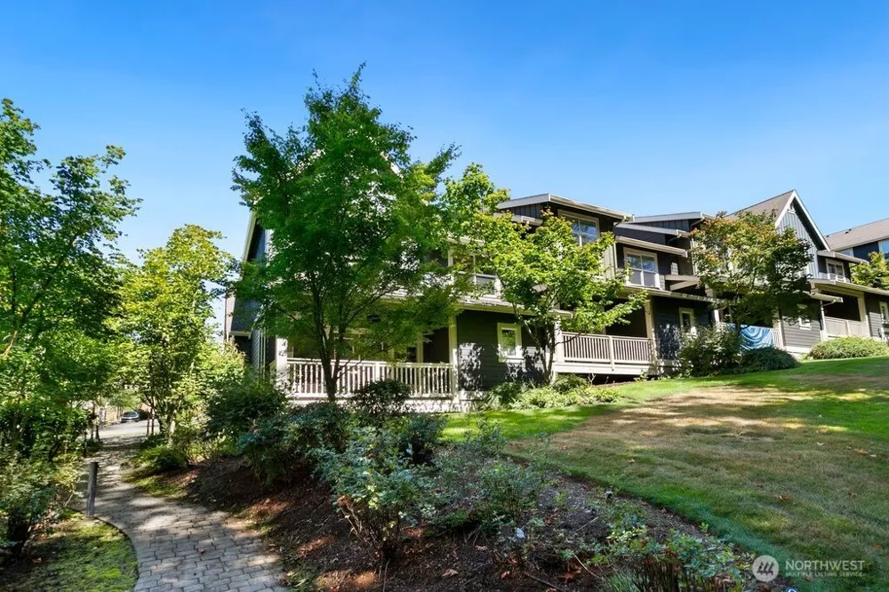 2319 NE Marion Lane Issaquah, WA 98029