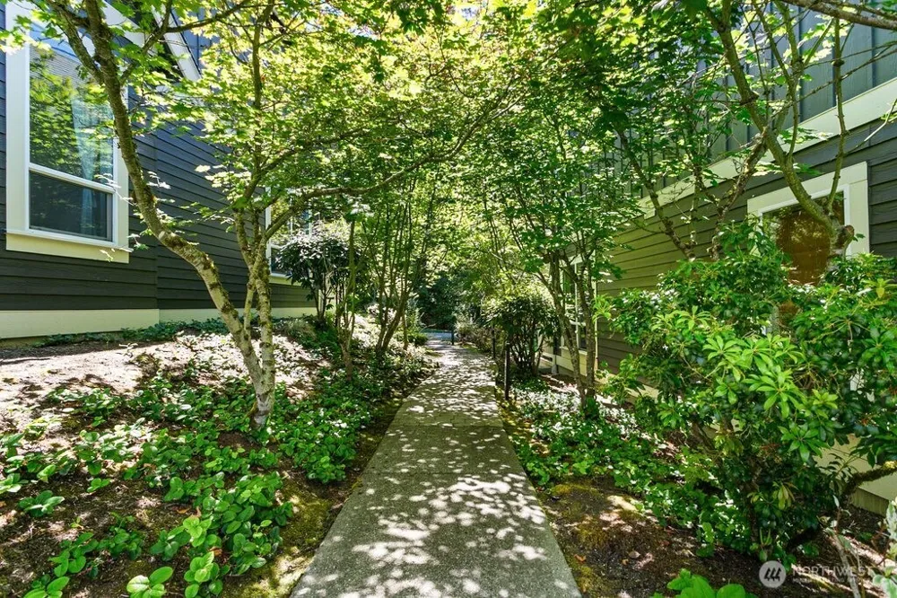 2319 NE Marion Lane Issaquah, WA 98029