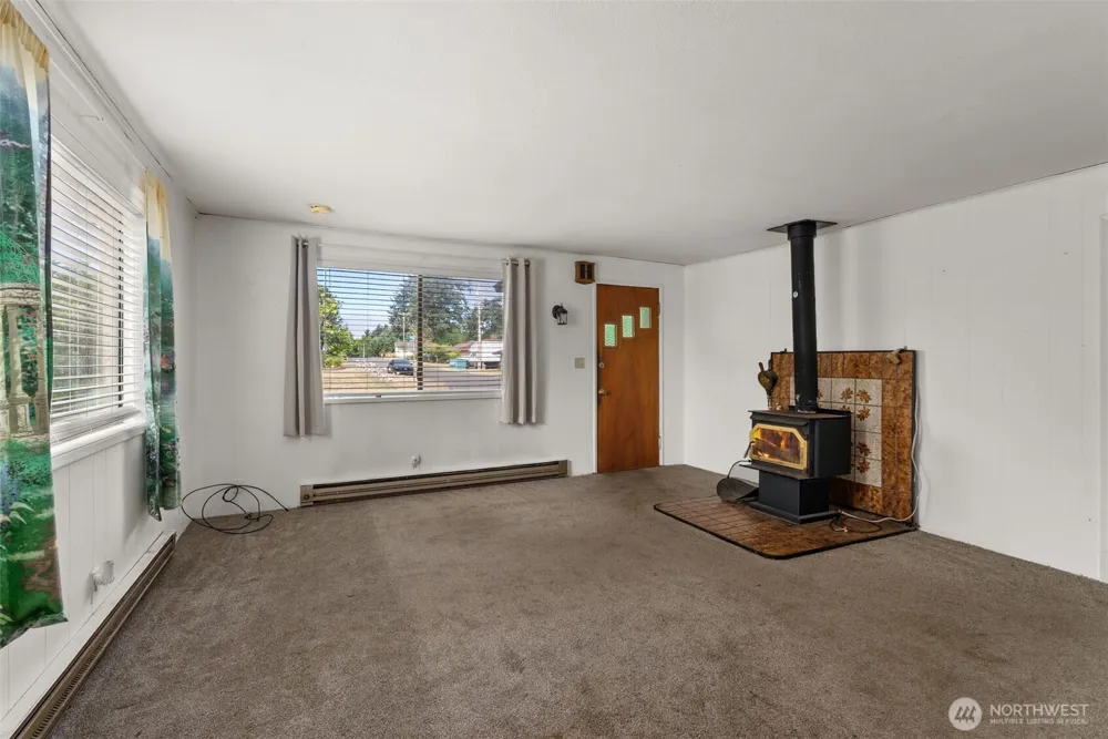 802 S Montesano Street Westport, WA 98595