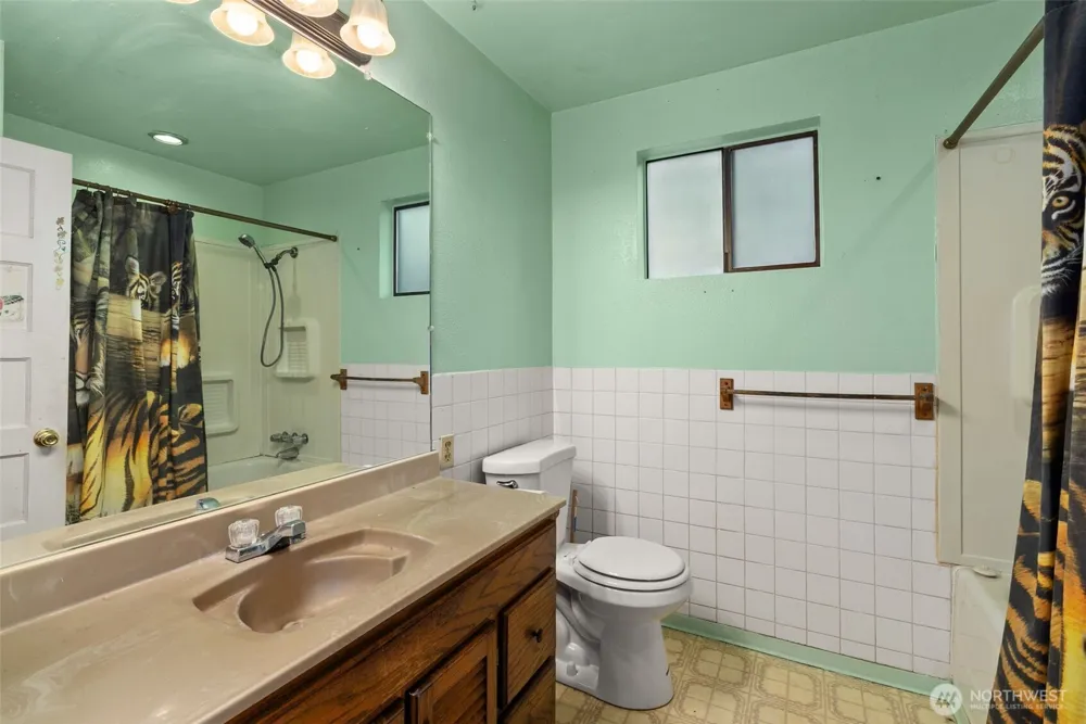 802 S Montesano Street Westport, WA 98595