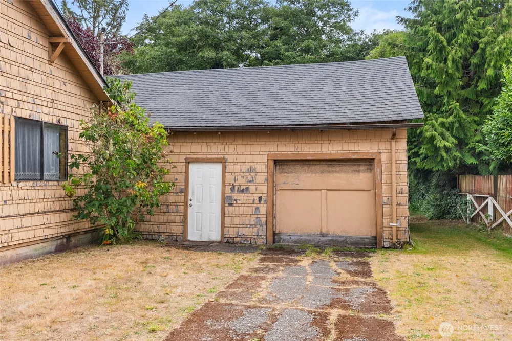 802 S Montesano Street Westport, WA 98595
