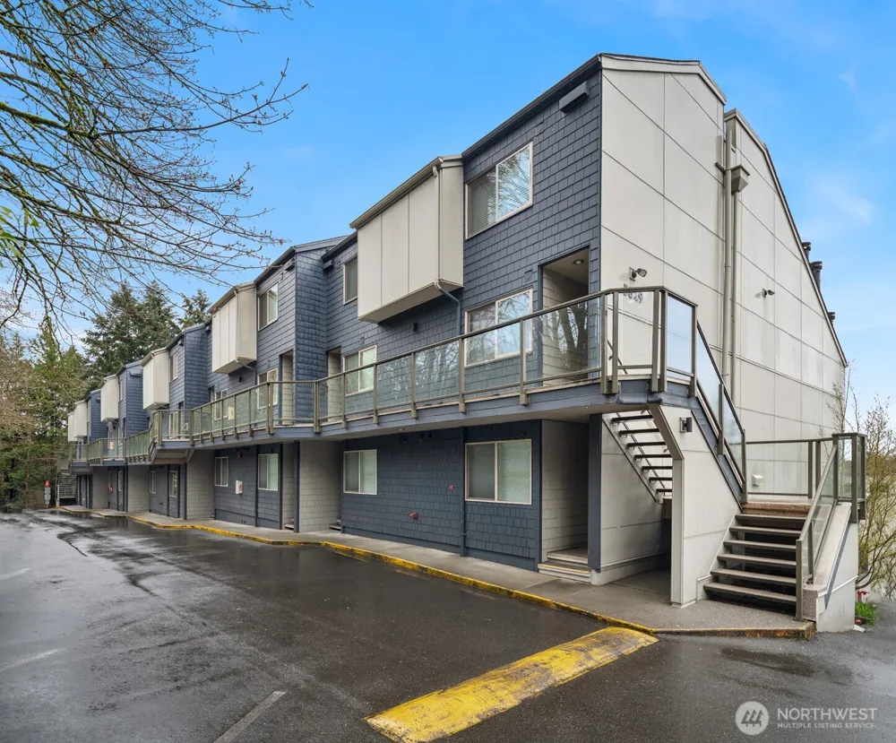5829 NE 75th Street #A444 Seattle, WA 98115