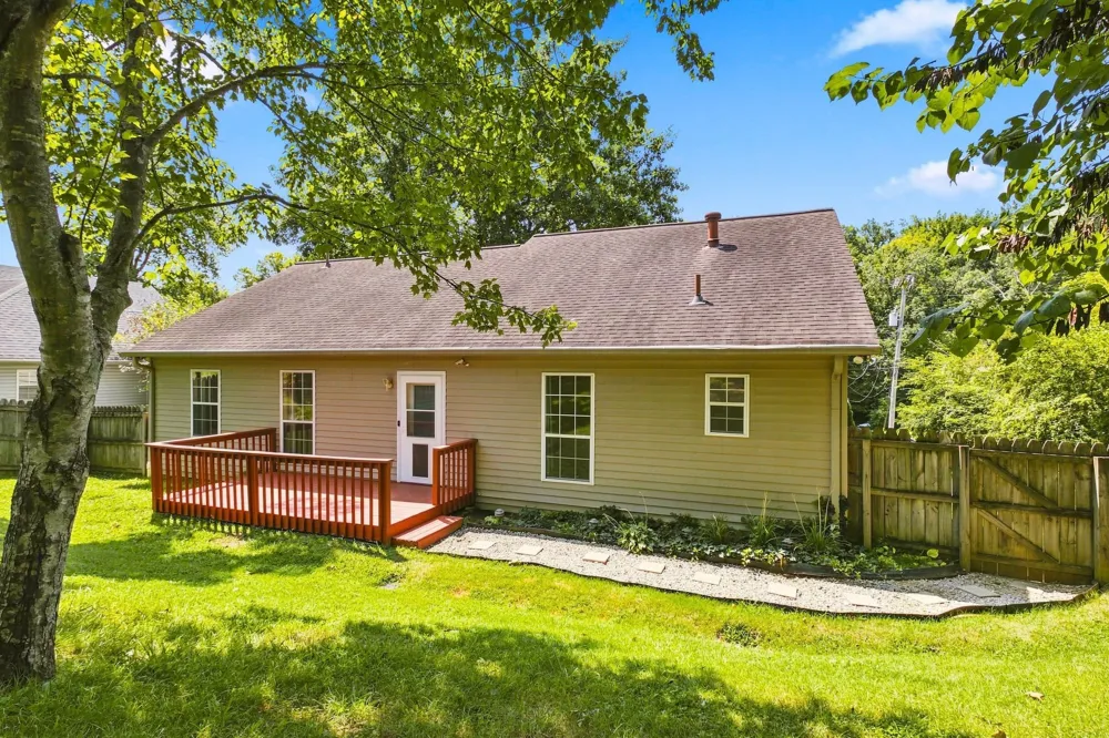 772 Dover Glen Dr Antioch, TN 37013