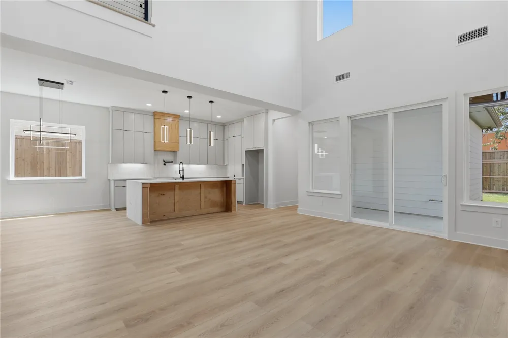 1710 Toronto Street Dallas, TX 75212