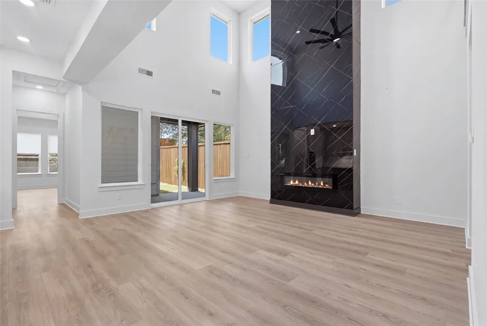 1710 Toronto Street Dallas, TX 75212