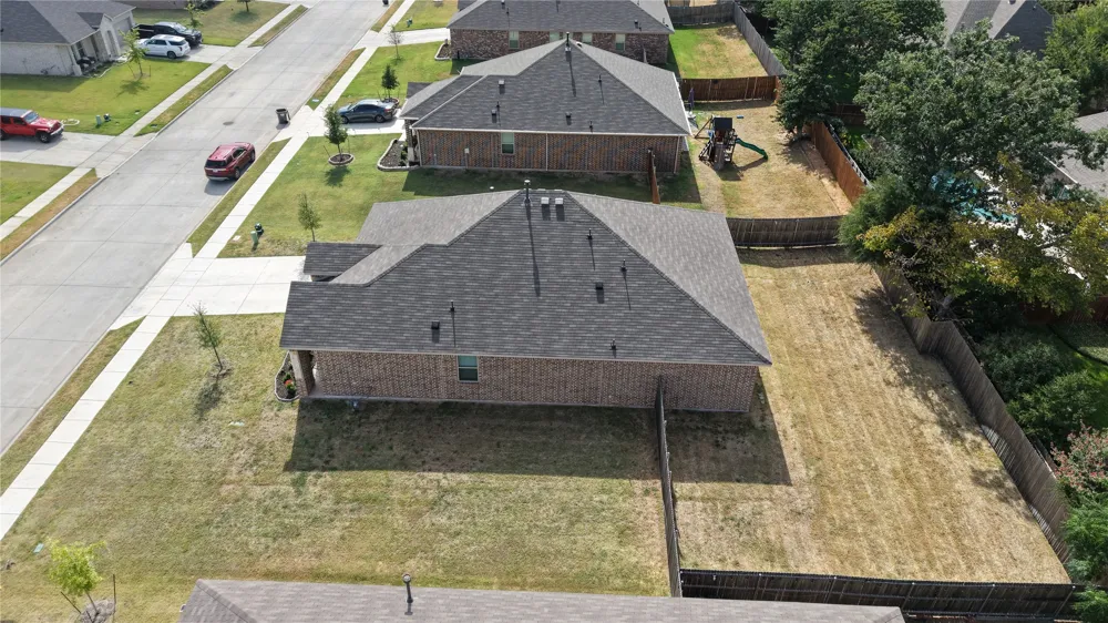 1221 Pistachio Drive Azle, TX 76020