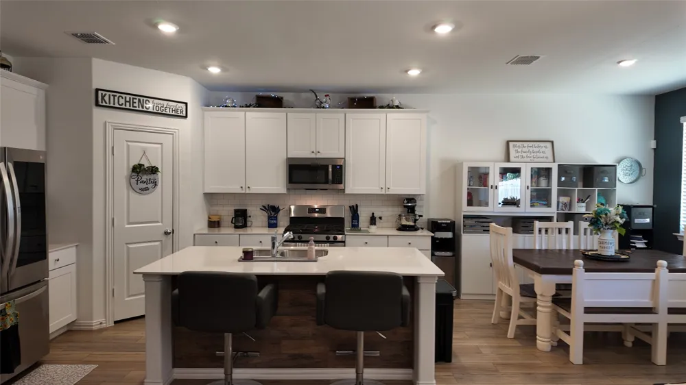 1221 Pistachio Drive Azle, TX 76020