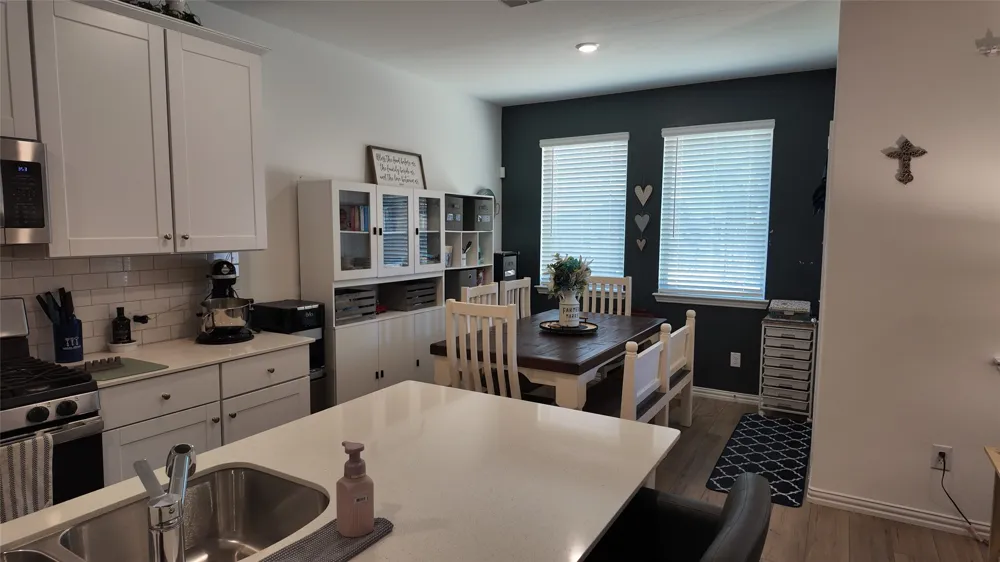 1221 Pistachio Drive Azle, TX 76020