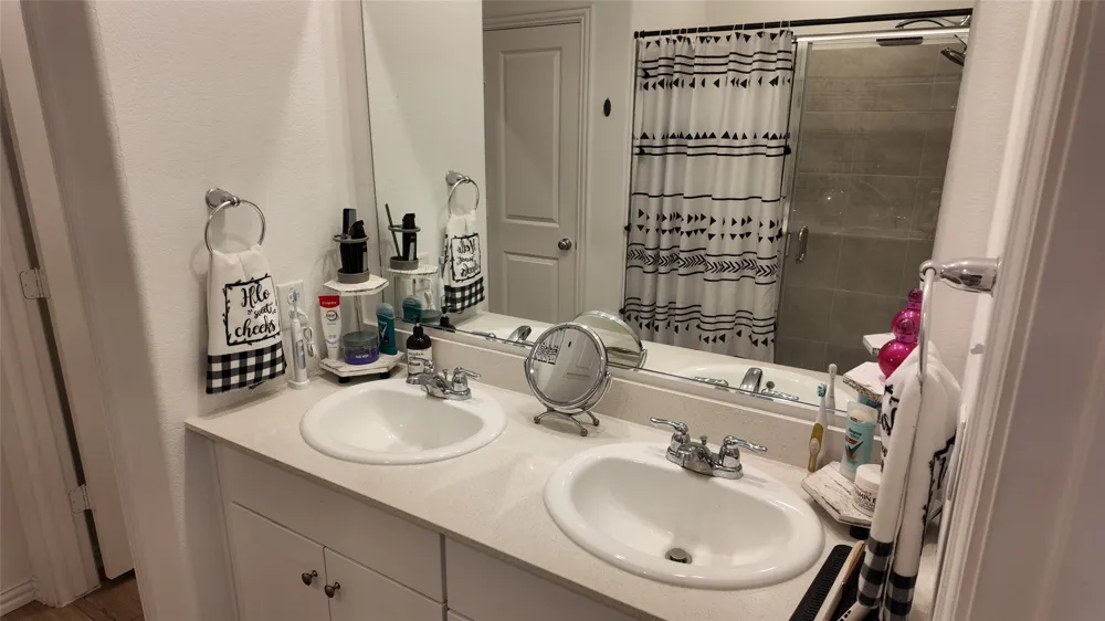 1221 Pistachio Drive Azle, TX 76020
