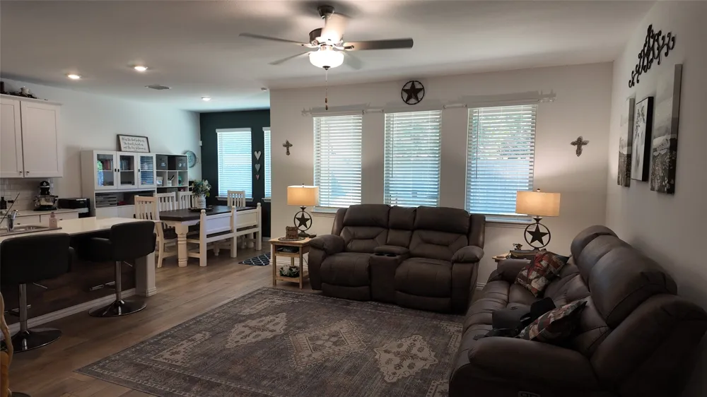 1221 Pistachio Drive Azle, TX 76020