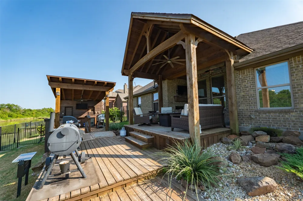1824 Fair Oaks Lane Royse City, TX 75189