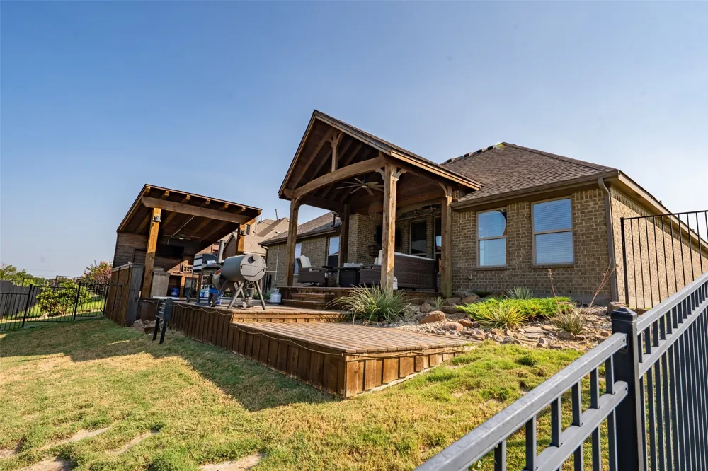 1824 Fair Oaks Lane Royse City, TX 75189