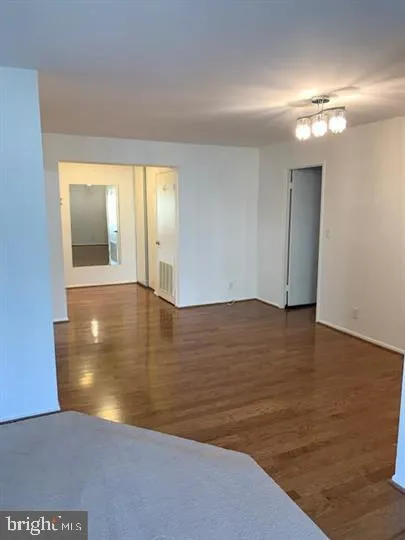 5904 MOUNT EAGLE DRIVE #817 Alexandria, VA 22303
